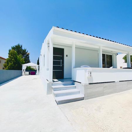 Sandy Bay Villa Ayía Nápa Extérieur photo