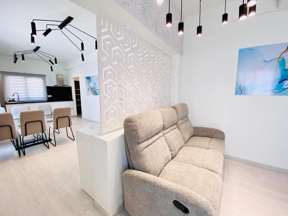 Sandy Bay Villa Ayía Nápa Extérieur photo